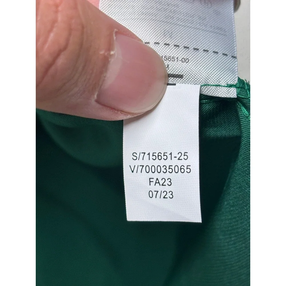 NWT Banana Republic Mens Classic Fit Emerald Green Satin Button Down Shirt M